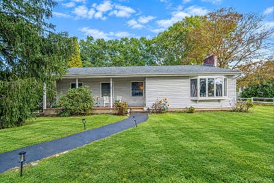 /international/us/197-rustic-road-ronkonkoma-ny-110120509492/