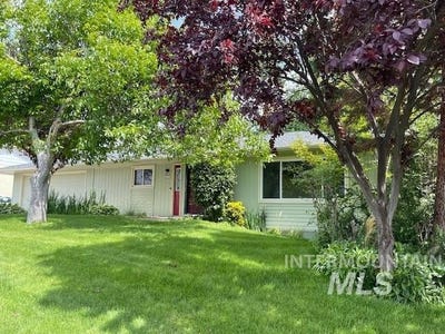 /international/us/2731-laurel-drive-clarkston-wa-110099554047/