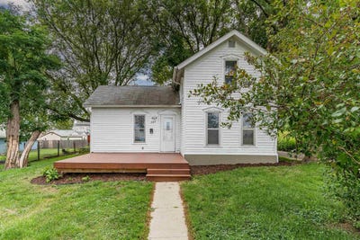 /international/us/327-w-12th-street-waterloo-ia-110107507949/