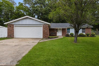 /international/us/2324-greenway-drive-gautier-ms-110107820860/