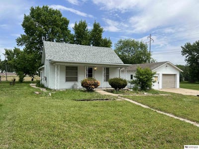 /international/us/582-calhoun-street-tecumseh-ne-110108961944/