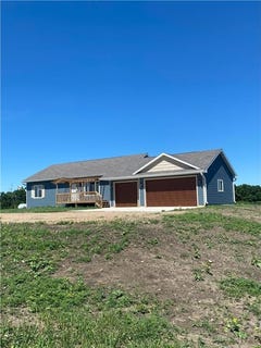 /international/us/106-pelican-bay-road-lake-sarah-twp-mn-110102878838/