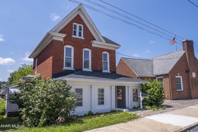 /international/us/304-poplar-street-roaring-spring-pa-110101428416/