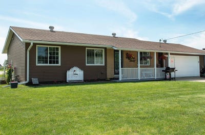 /international/us/55-bayou-drive-nashua-ia-110108492616/