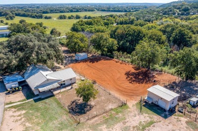 /international/us/2061-county-road-302-glen-rose-tx-110104781280/