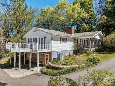 /international/us/8-hummingbird-lane-asheville-nc-110110371890/