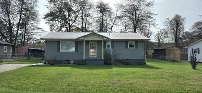 /international/us/108-s-loop-drive-oak-hill-wv-110120128916/