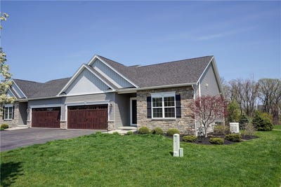 /international/us/5972-monarch-drive-farmington-ny-110107657681/
