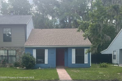 /international/us/935-village-drive-brooksville-fl-110100247727/