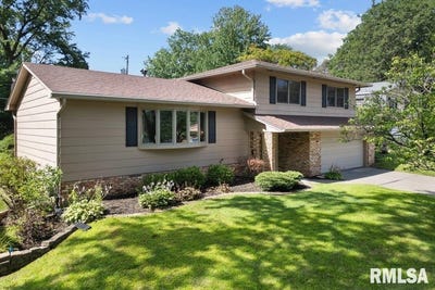 /international/us/1551-forest-hills-road-bettendorf-ia-110101147617/?lang=en