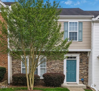 /international/us/414-walnut-woods-drive-morrisville-nc-110108472407/