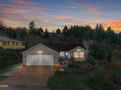 /international/us/230-sw-cedar-street-waldport-or-110106058291/