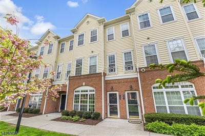 /international/us/1506-hamilton-st-belleville-twp-nj-110108229211/