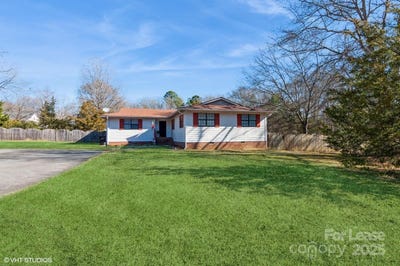 /international/us/9938-sandra-lane-fort-mill-sc-110102393281/