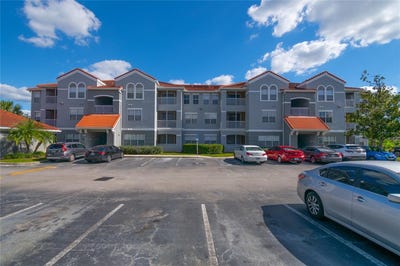 /international/us/18001-richmond-place-drive-tampa-fl-110103336265/