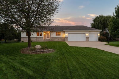 /international/us/1110-27th-street-sw-austin-mn-110110231006/