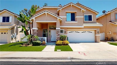 /international/us/50-enfilade-lake-forest-ca-110108616671/