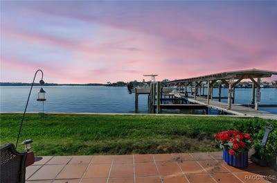 /international/us/371-nw-14th-place-crystal-river-fl-110103148696/