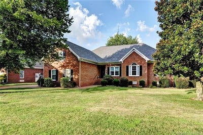 /international/us/325-waltz-farm-drive-williamsburg-va-110101312319/?lang=fr