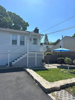 /international/us/19-hale-street-westport-ct-110108475020/