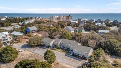 /international/us/8815-krystal-court-emerald-isle-nc-110106148409/