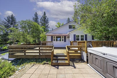 /international/us/681-liberty-street-ashland-or-110100916144/