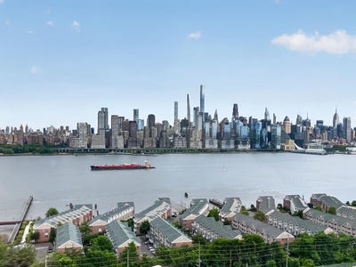 /international/us/6515-blvd-east-west-new-york-nj-110108426318/