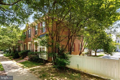 /international/us/208-ridgemont-ave-rockville-md-110100628455/