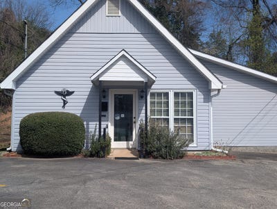 /international/us/334-n-broad-street-toccoa-ga-110106430458/