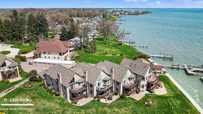 /international/us/50703-harbour-view-drive-new-baltimore-mi-110108219671/