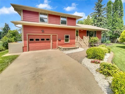 /international/us/706-greenvale-avenue-w-northfield-mn-110100923033/