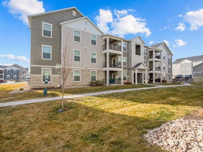 /international/us/1812-w-terra-vista-ln-saratoga-springs-ut-110106730752/