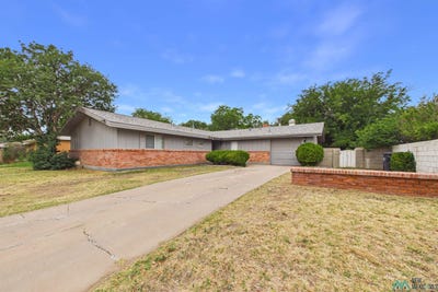 /international/us/24-forest-drive-roswell-nm-110108268612/