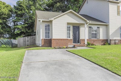 /international/us/1081-w-pueblo-drive-jacksonville-nc-110108552758/