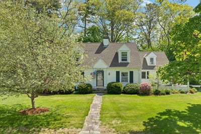 /international/us/2-glendale-road-concord-nh-110108538930/