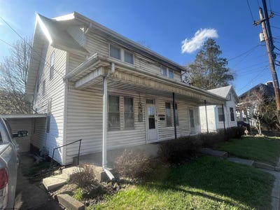 /international/us/124-s-main-avenue-weston-wv-110106614511/