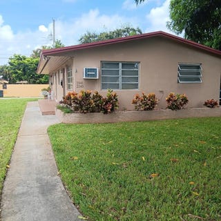 /international/us/2341-harding-street-hollywood-fl-110110079023/