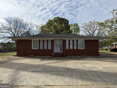 /international/us/657-athens-street-jefferson-ga-110106955030/