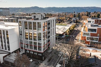 /international/us/12-ne-fremont-st-portland-or-110097534246/