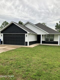 /international/us/3111-shephard-avenue-baxter-springs-ks-110108471698/