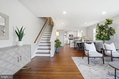 /international/us/2722-hickory-street-alexandria-va-110108500654/
