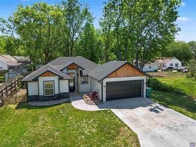 /international/us/3515-sw-19th-st-topeka-ks-110107538320/