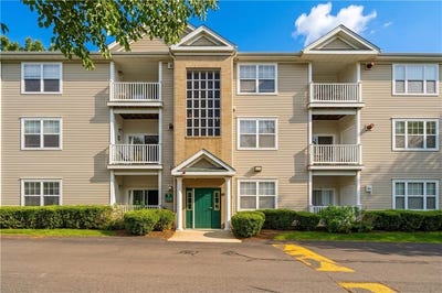 /international/us/114-mill-street-woonsocket-ri-110108231768/