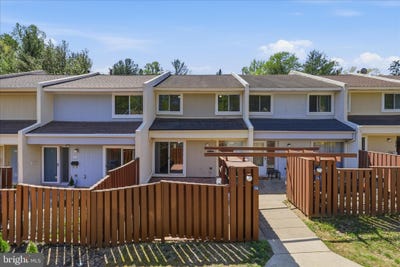 /international/us/2438-southgate-square-reston-va-110107341931/