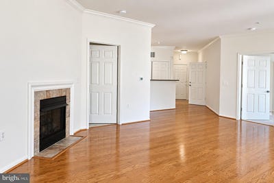 /international/us/3021-nicosh-circle-falls-church-va-110120037791/