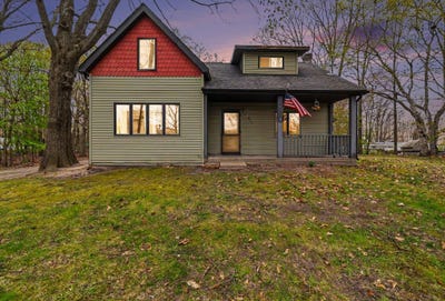 /international/us/811-n-washington-avenue-ludington-mi-110107997192/