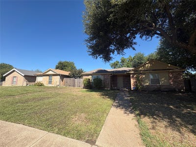 /international/us/1487-brook-meadow-circle-lancaster-tx-110120122501/