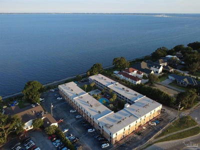 /international/us/600-scenic-hwy-pensacola-fl-110109185832/