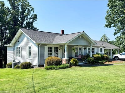 /international/us/108-triplett-street-jonesville-nc-110100532020/?lang=en