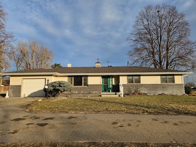 /international/us/1603-28th-street-central-city-ne-110104555692/